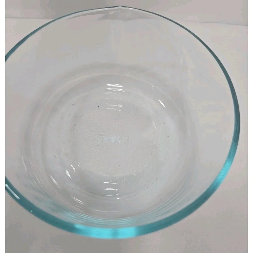 Pyrex 7201 Round Glass Bowl 1 Quart